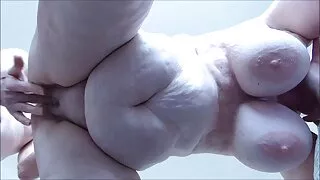 جی آئی اے کا پہلا لیزبیئن اینال