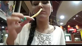 پینٹی سونگھنے والی سوتیلی بیٹی